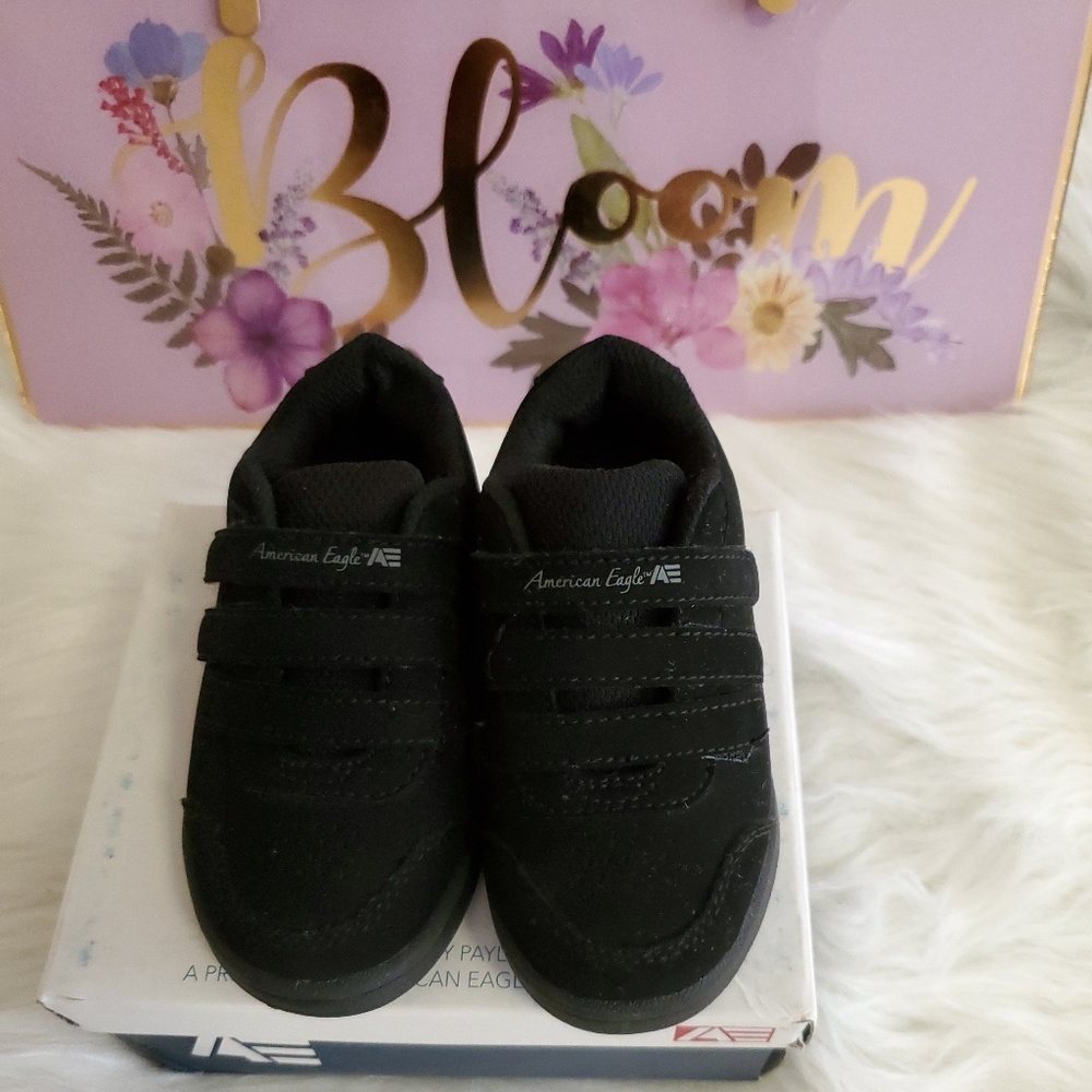American Eagle tennis shoes- toddler-  size 6